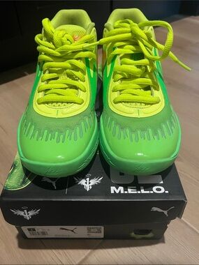 Puma Kids Neon Green and Lime Low-Top Sneakers Melo Ball size 4